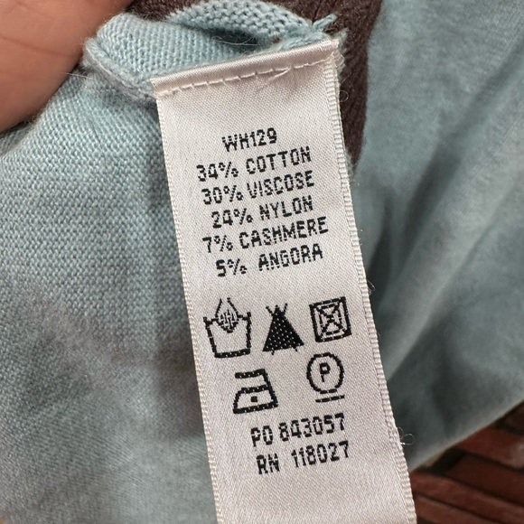 Boden Colorful V-Neck Women's Dress - Picture 7 of 9